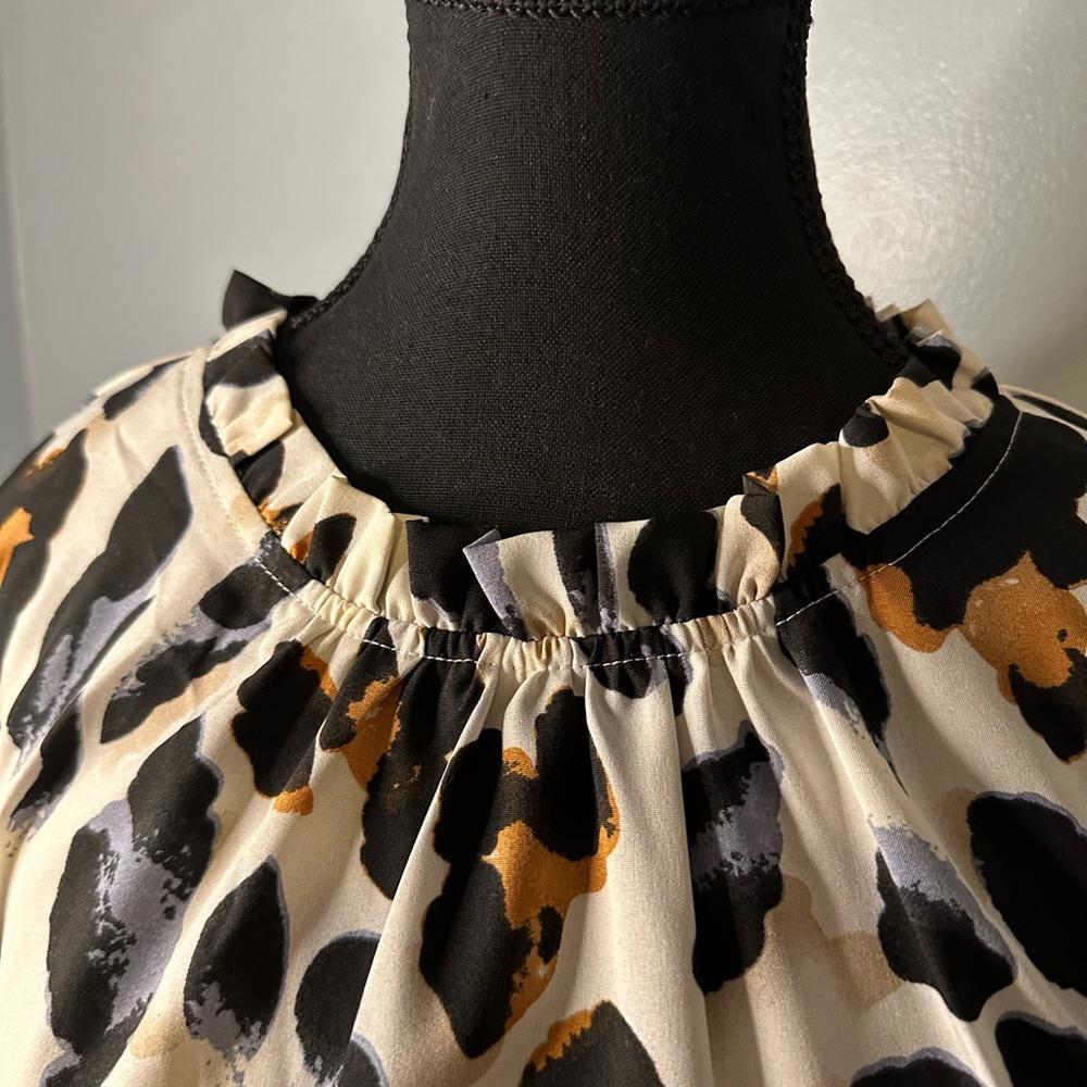Blouse and Short Set - Picture 5 of 6